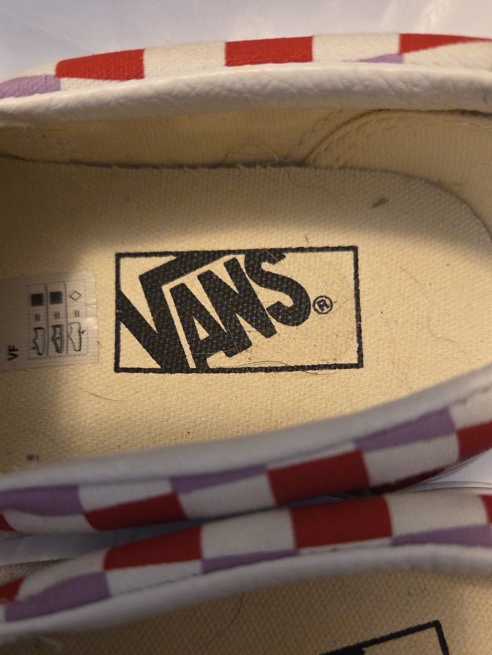 Vans - Picture 2 of 5